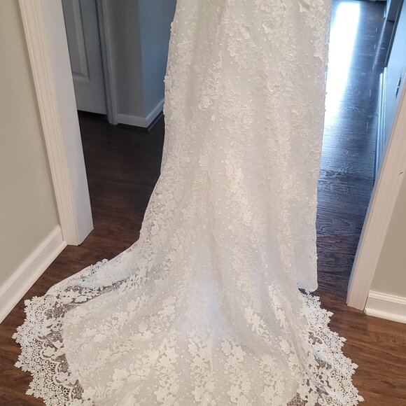 Wedding Gown - Picture 3 of 6